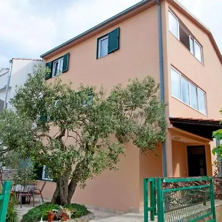 Olea 로고즈니차